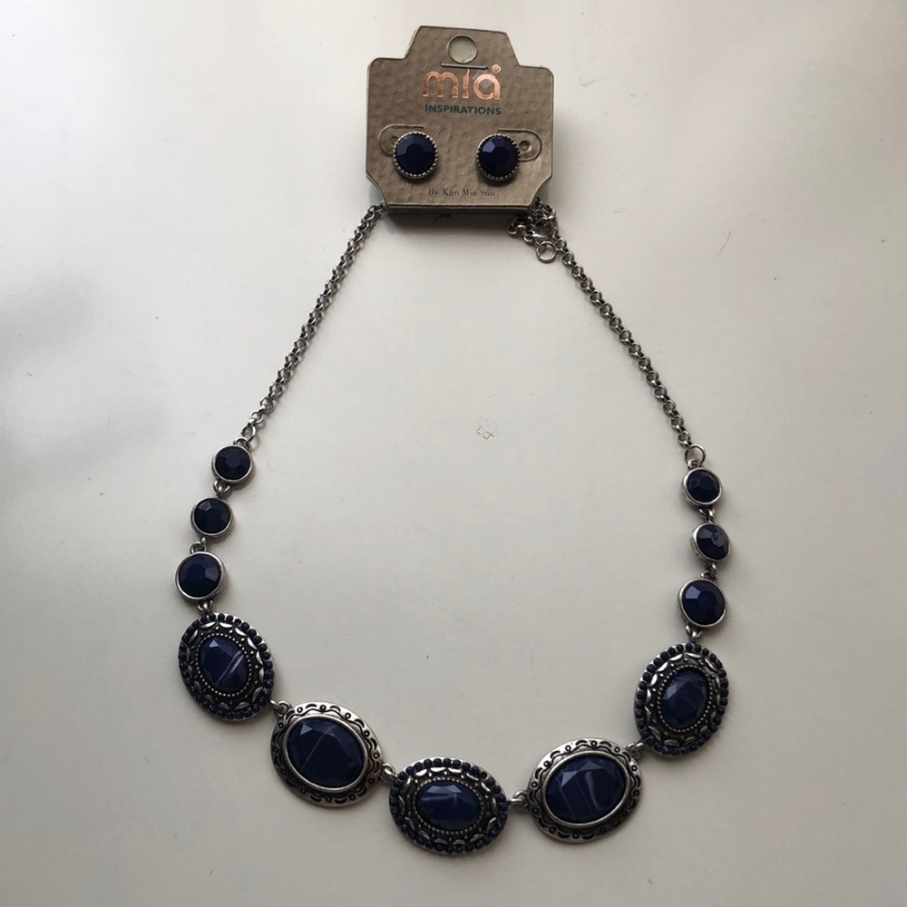 Mia collection necklace and earring set
